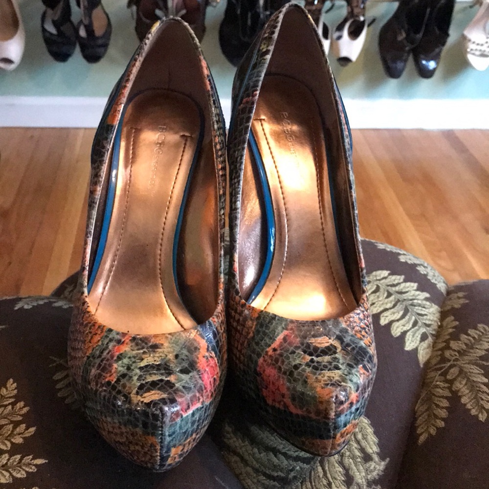🇺🇸BCBGeneration Paeyton multi python pumps - Picture 4 of 5